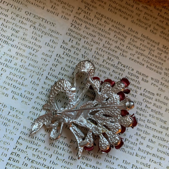 Bouquet Red Roses Silver Tone Rhinestone Crystal Pin Brooch Woman’s Jewelry - Picture 5 of 5